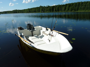 Our sturdy fishing boats for cottage renters are equipped with a 4 hp Mercury & Suzuki outboard engines - Fishing Cottage Jokiniemi on Lake Saimaa